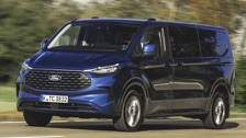 Ford e-Transit Custom Kombi L1 100 kW 64 kWh